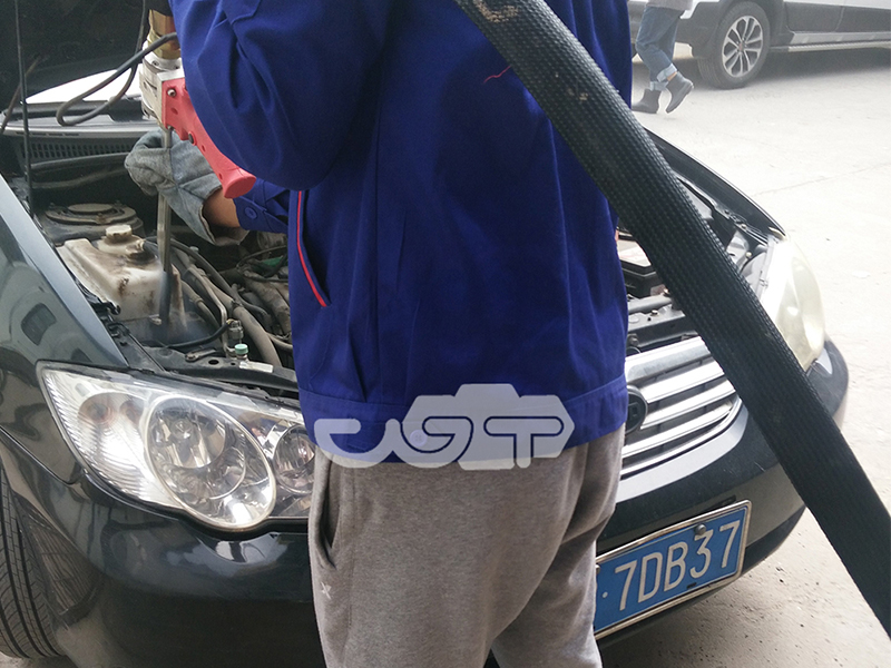 汽車發(fā)動機清洗