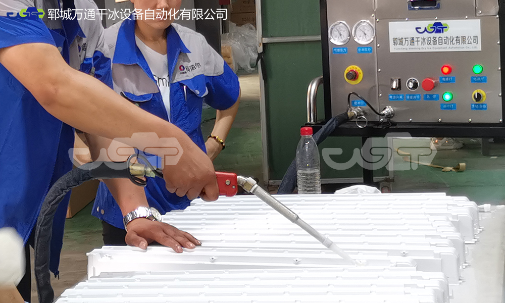 發(fā)泡劑 發(fā)泡膠怎么清理？